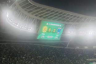 狠！董路晒曼努埃尔杯决赛视频：西班牙人5号被巴萨3号铲得都抽了